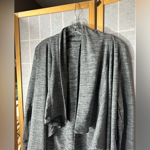 NWT Nike Dri Fit Cardigan Large Gray Drape Waterfall Front - Picture 5 of 6